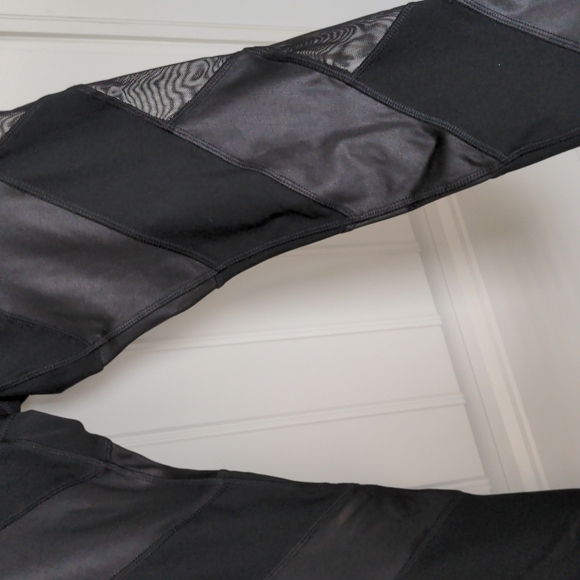 RBX peekaboo leggings - Picture 3 of 3